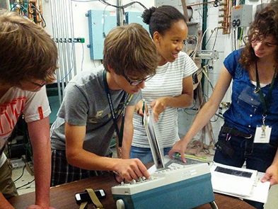 Photo of kids in laboratory